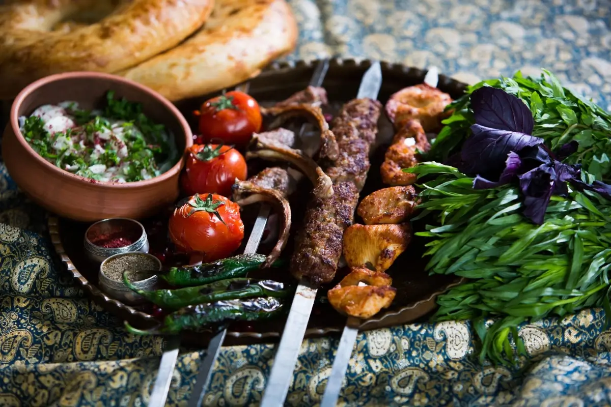 Азербайджанская кухня.webp