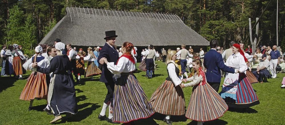 Эстонский танецl.jpg