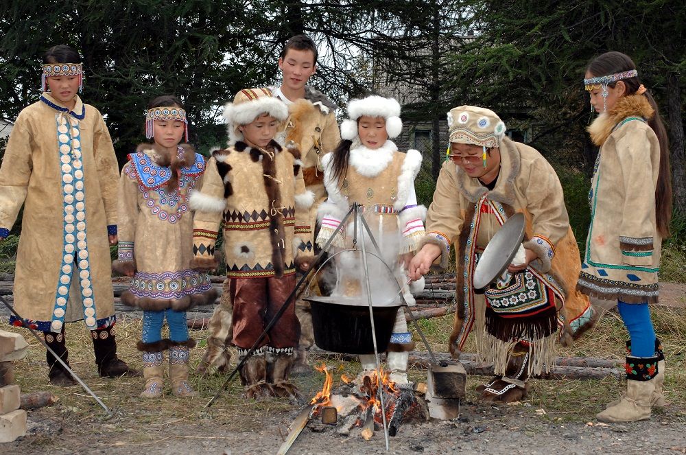 Национальный теплый костюм нанайцев.jpg
