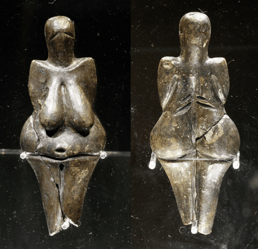 Вестоницкая Венера — древнейшая в мире статуэтка, обнаруженная на территории современной Чехии.png